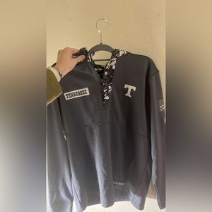 Men’s size large, half zip Tennessee hoodie